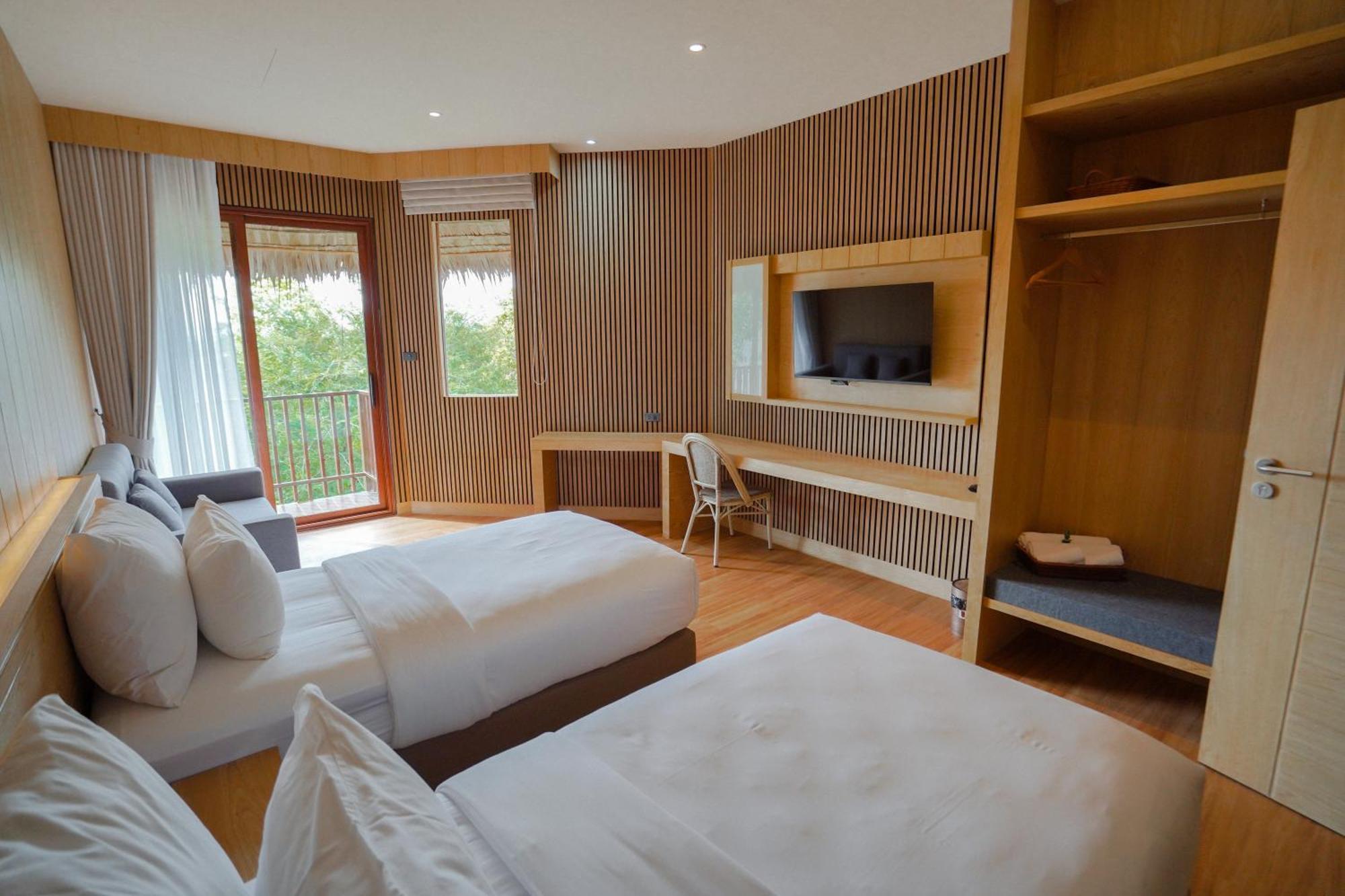 Le La Lake Resort And Spa Kaeng Kachan Bagian luar foto