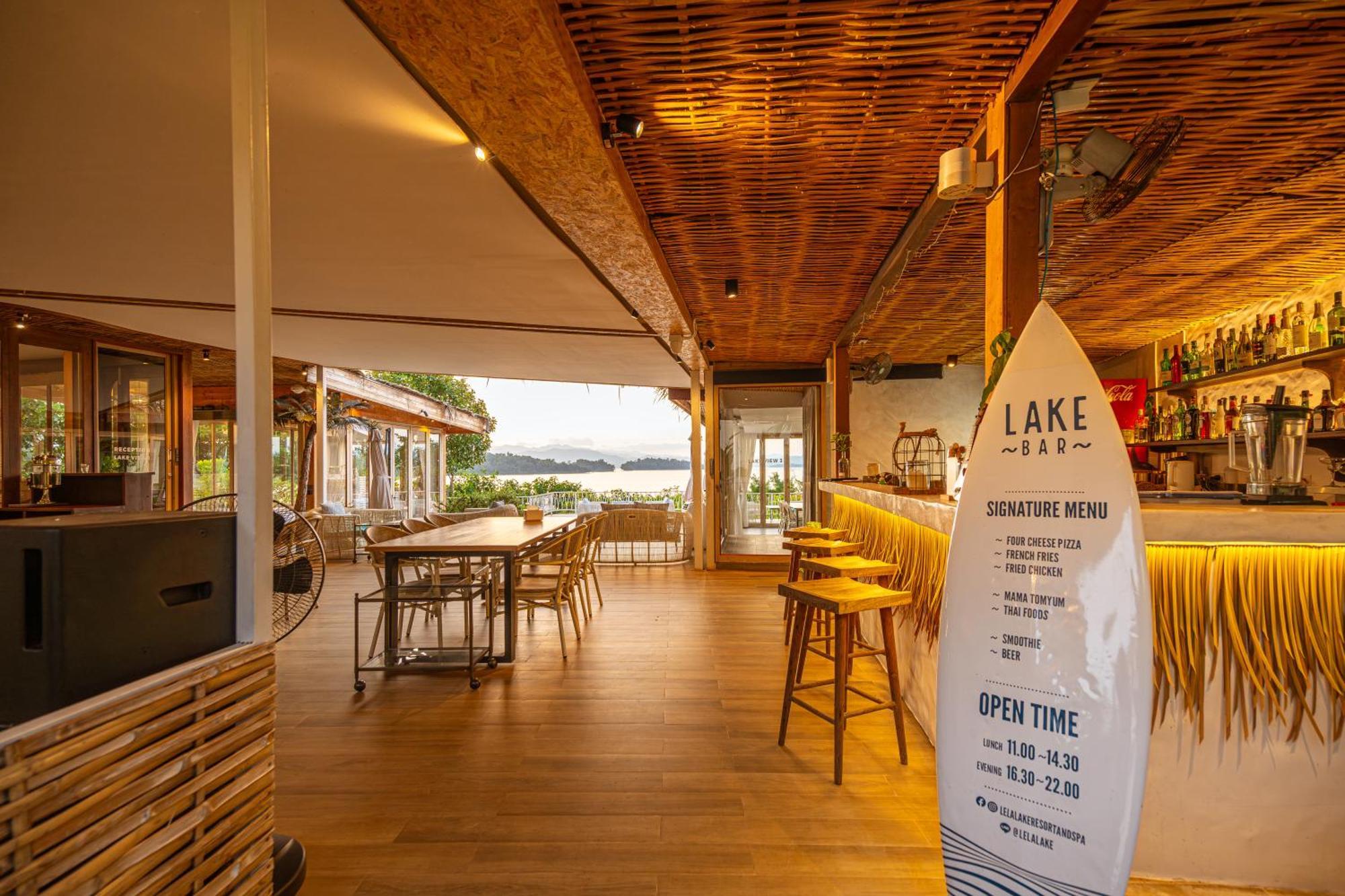 Le La Lake Resort And Spa Kaeng Kachan Bagian luar foto
